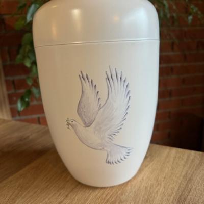 Urne d'apparat en métal 185€